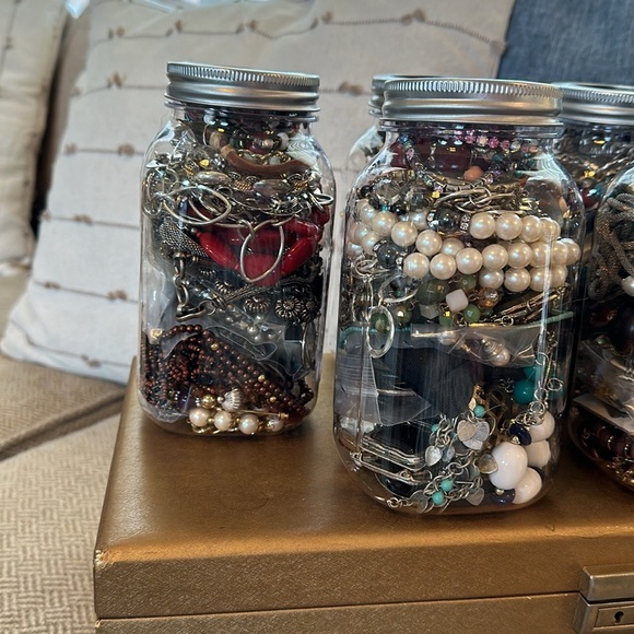 Jewelry Jar Containing 1-1.5 lbs of Wearable Jewelry- vintage to Now All Styles - Picture 9 of 9